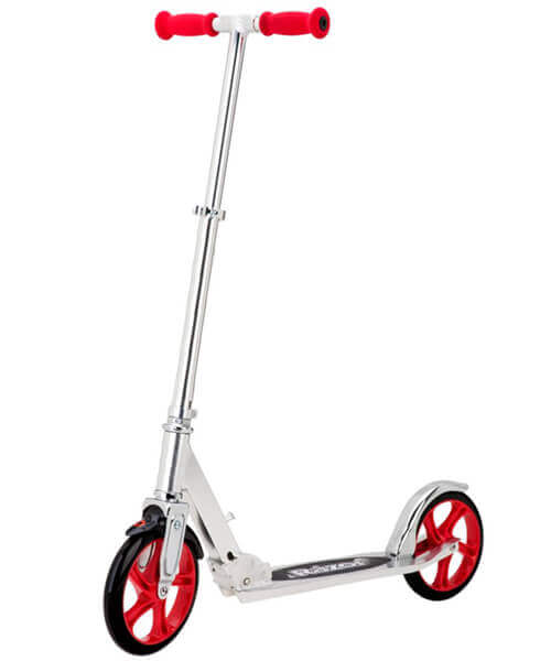 Trottinettes et tricycles
