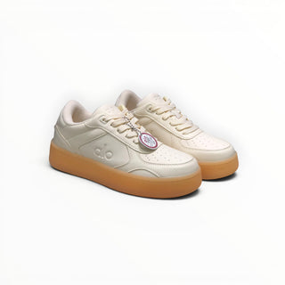 FWSports Shoes Alo Yoga Recovery Mode low-top sneakers in beige with a gum rubber sole and minimalist lace-up design.