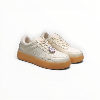 FWSports Shoes Alo Yoga Recovery Mode low-top sneakers in beige with a gum rubber sole and minimalist design.
