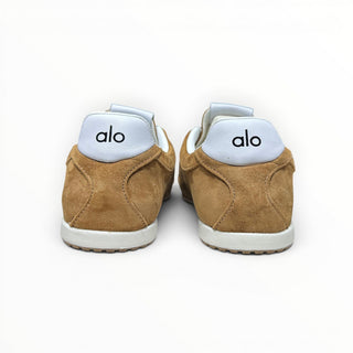 FWSports Shoes Alo Yoga Sunset brown suede low-top sneakers featuring white heel tabs with black logo branding.