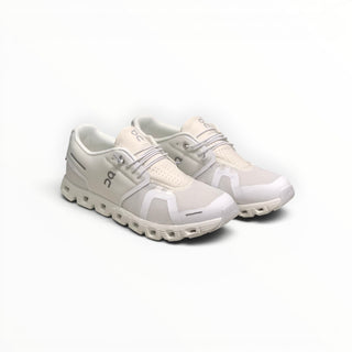 FWSports Shoes Cloud 5 women's running shoes in white with breathable mesh upper and speed-lacing system.