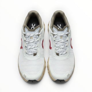 FWSports Shoes On Running Cloudmonster Void sneakers in white and gold with breathable mesh and cushioned sole