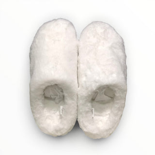 FWSports Shoes Alo Yoga white plush faux fur recovery slippers with a soft, slip-on design for indoor comfort.