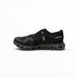 FWSports Shoes Womens On Cloud 6 Waterproof running shoes in pure black with mesh upper and cushioned rubber outsole.